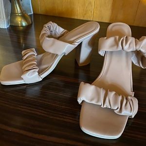 NWT strap square toe sandals